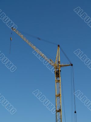 Elevating crane