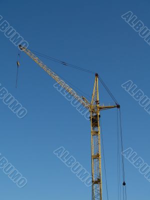 Elevating crane