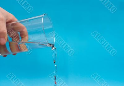 Pour