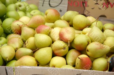 Pears for sale