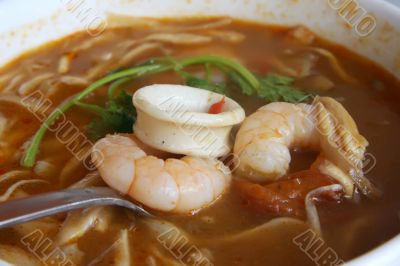 Spicy thomyam soup