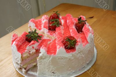 Strawberry cake