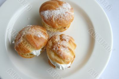Cream puffs