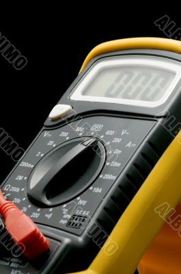 Digital multimeter