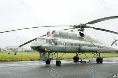 Landing helicopter MI-10K