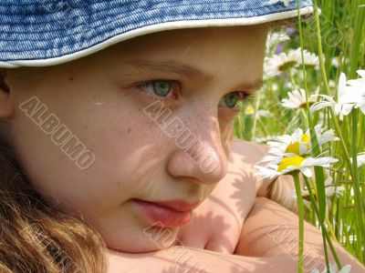girl with daisies 2