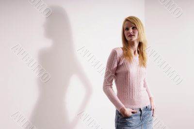 jeansskirt and pink shirt