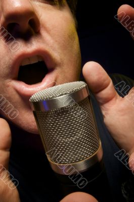 Vocalist & Microphone