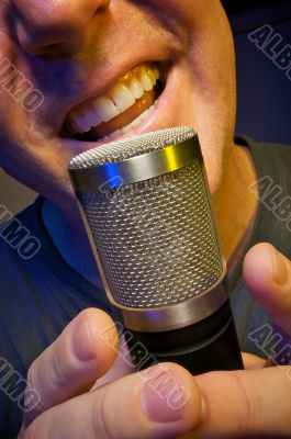 Vocalist & Microphone