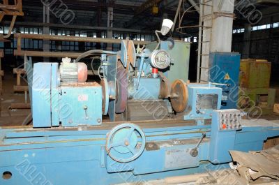 The old metalcutting machine tool.
