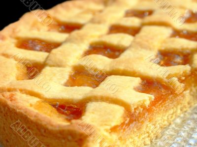 Apricot marmalade tart