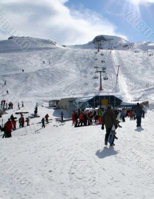 Alpine ski lift