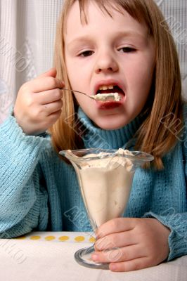 girl eat ice-cream