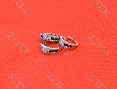 Brilliance ring with earrings