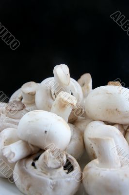 Whole mushrooms