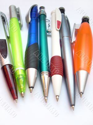 Different colored  pens