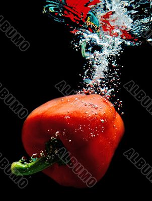 Paprika in water 2