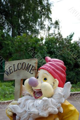 The gnome who invites all visitors in cafe