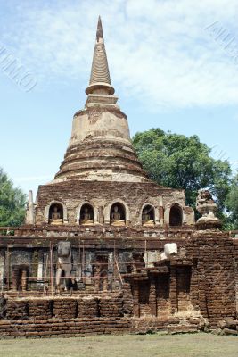 Stupa in wat Chang Lom