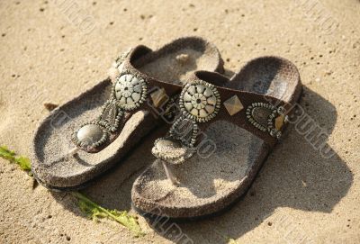 Female slippers
