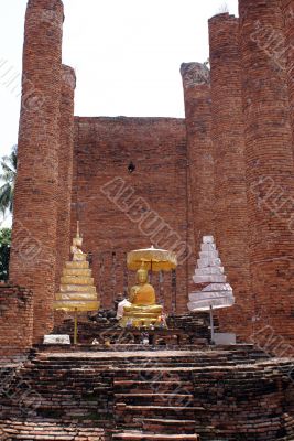 Buddha and columns