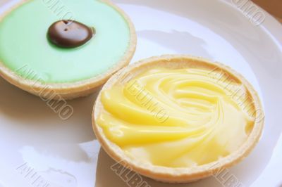 Lemon and lime tarts