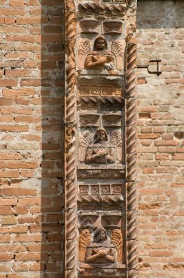 Santa Maria di Bressanoro, terracotta decorations