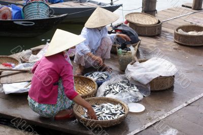 Women and fish