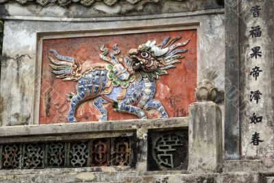 Wall and dragon