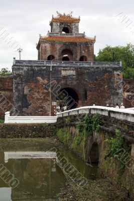 Gate and moat