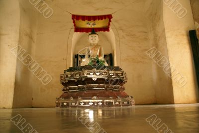 Buddha in coridor