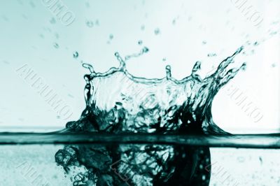 colossally blue watersplash