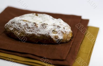 cake with sugar powder