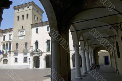 Crema, Colonnade in the Cathedral Square