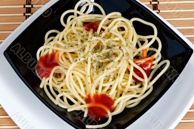 Freshly cooked plate of spaghetti