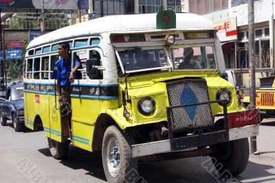 Bus