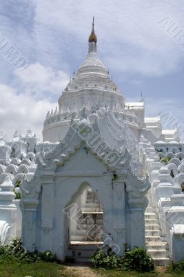 Entrance of Hsinbyume Paya