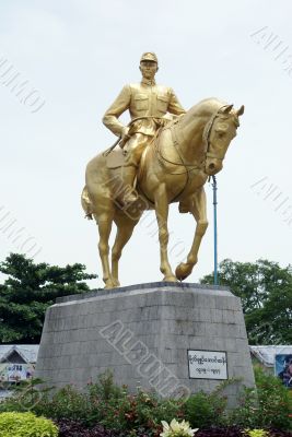 Aung San