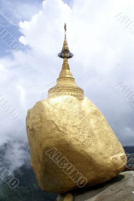 Golden rock in Kyaiktiyo