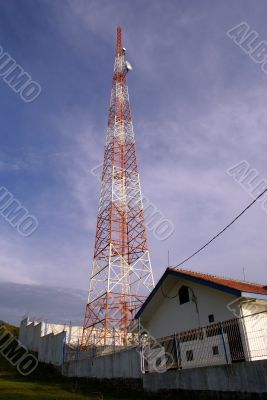 Mobile phine tower