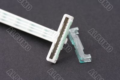 disposable razor