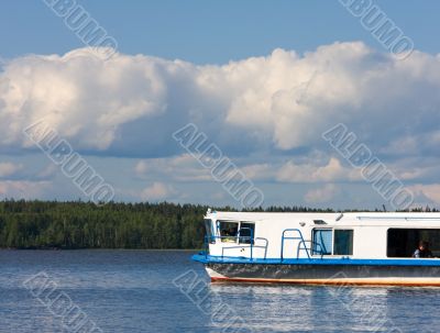 The walking ship in a bay