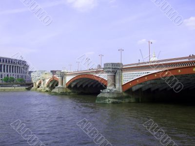 London Bridge