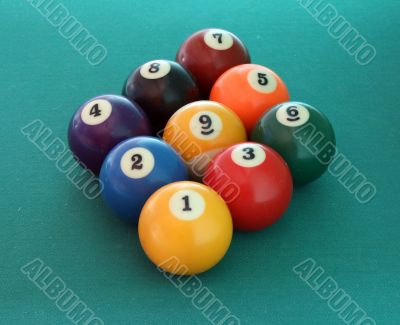 billiard balls nine