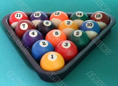 billiard balls triangle