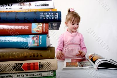 reading girl