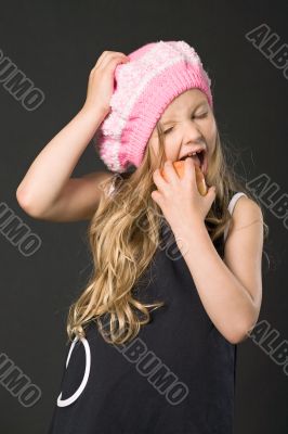 little girl with apple