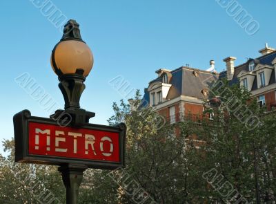 Metro sign in Paris