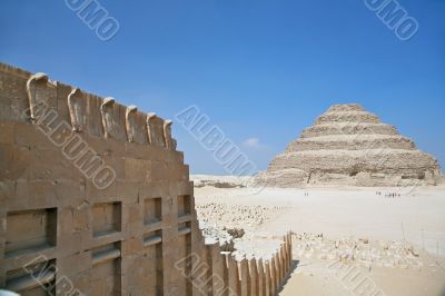 saqqara pyramid