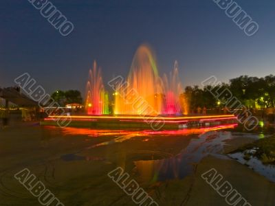 Multicolored fountain